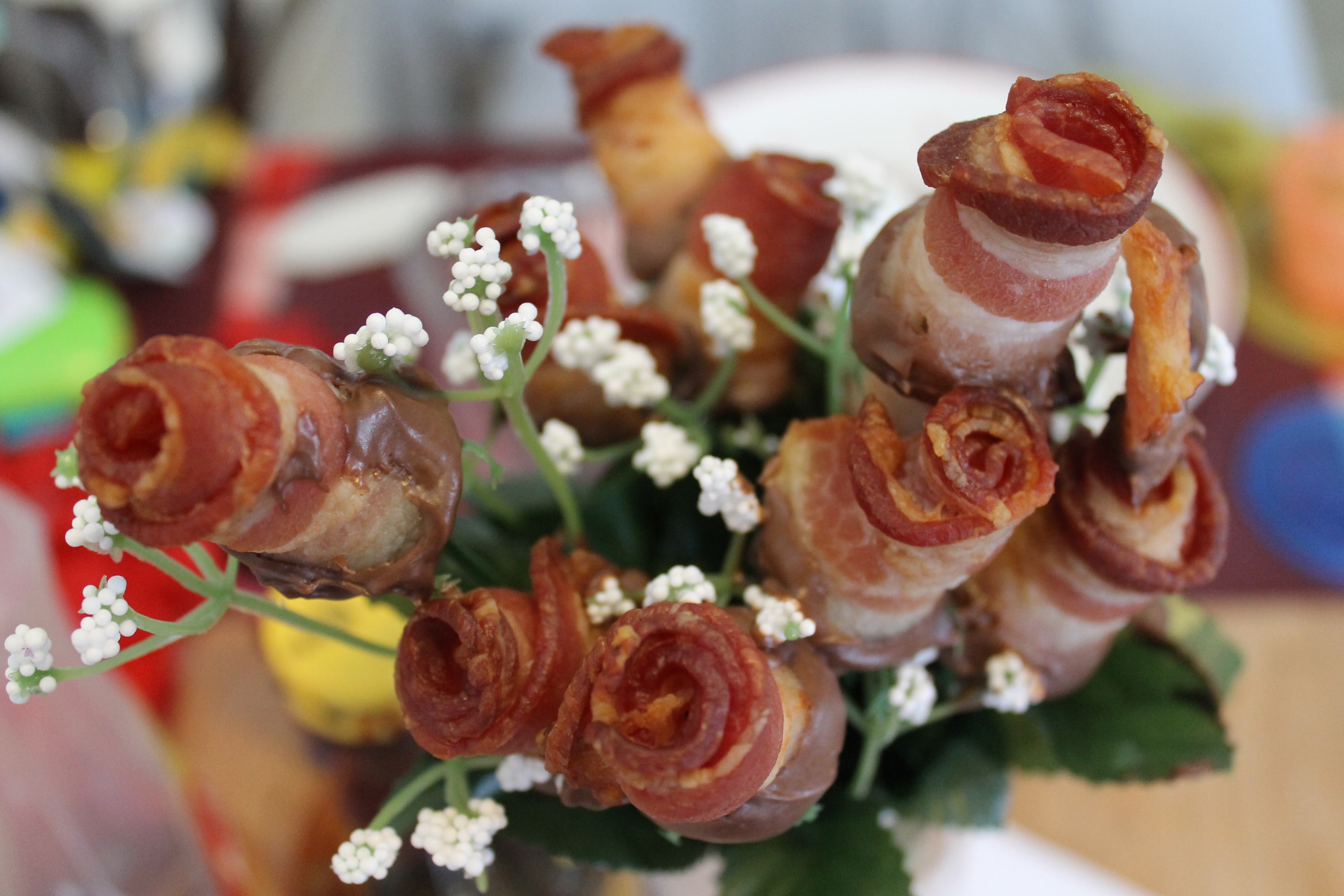 Chocolate dipped bacon roses with foodbeast | just add 